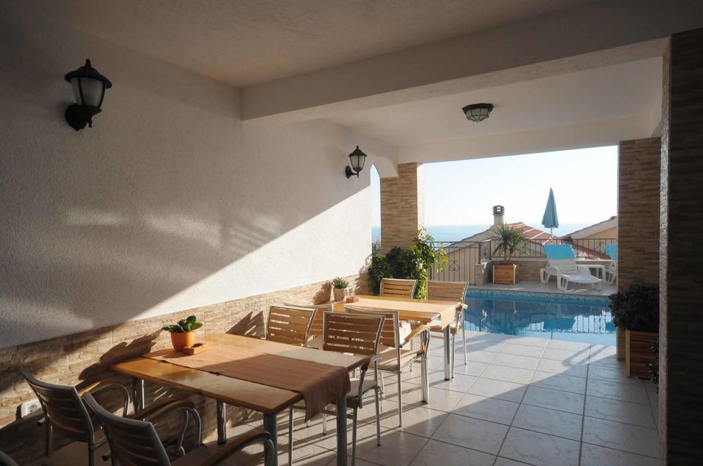 Apartments Leut Sveti Stefan Εξωτερικό φωτογραφία