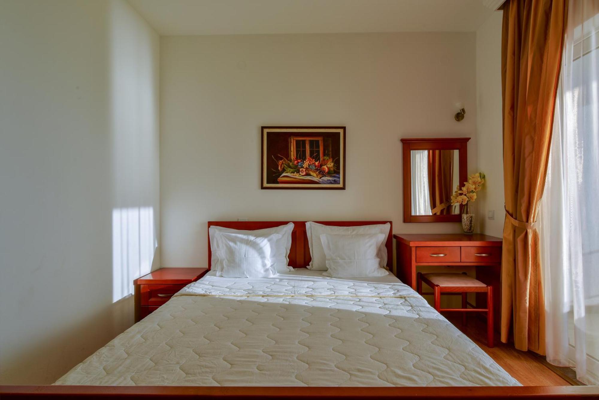Apartments Leut Sveti Stefan Εξωτερικό φωτογραφία
