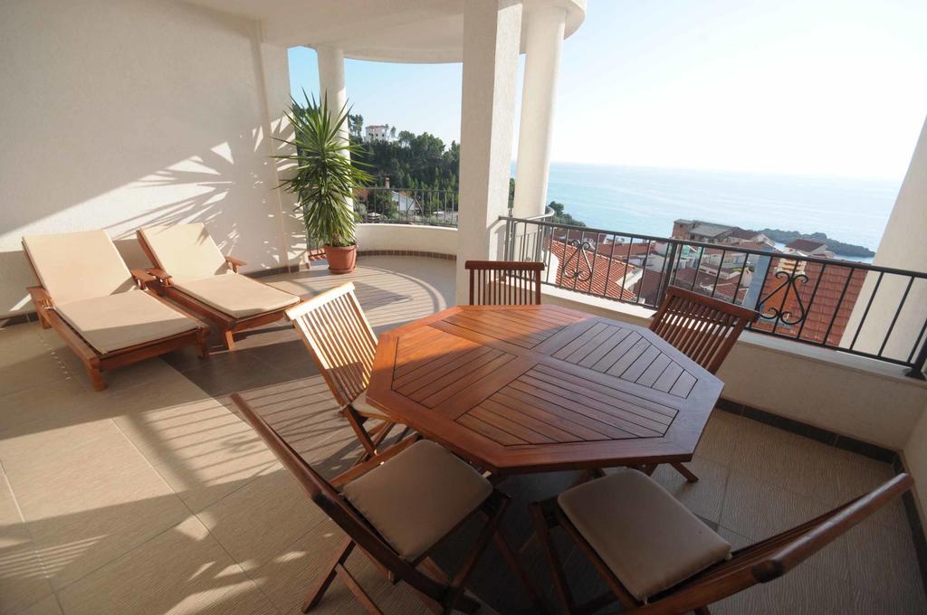Apartments Leut Sveti Stefan Εξωτερικό φωτογραφία