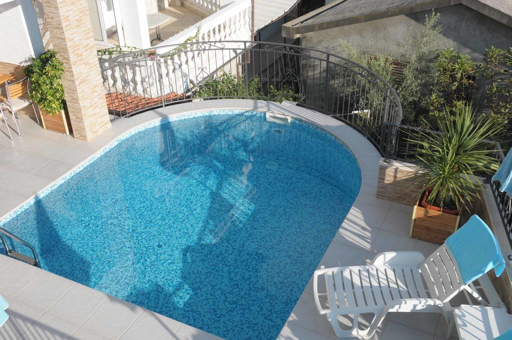 Apartments Leut Sveti Stefan Εξωτερικό φωτογραφία
