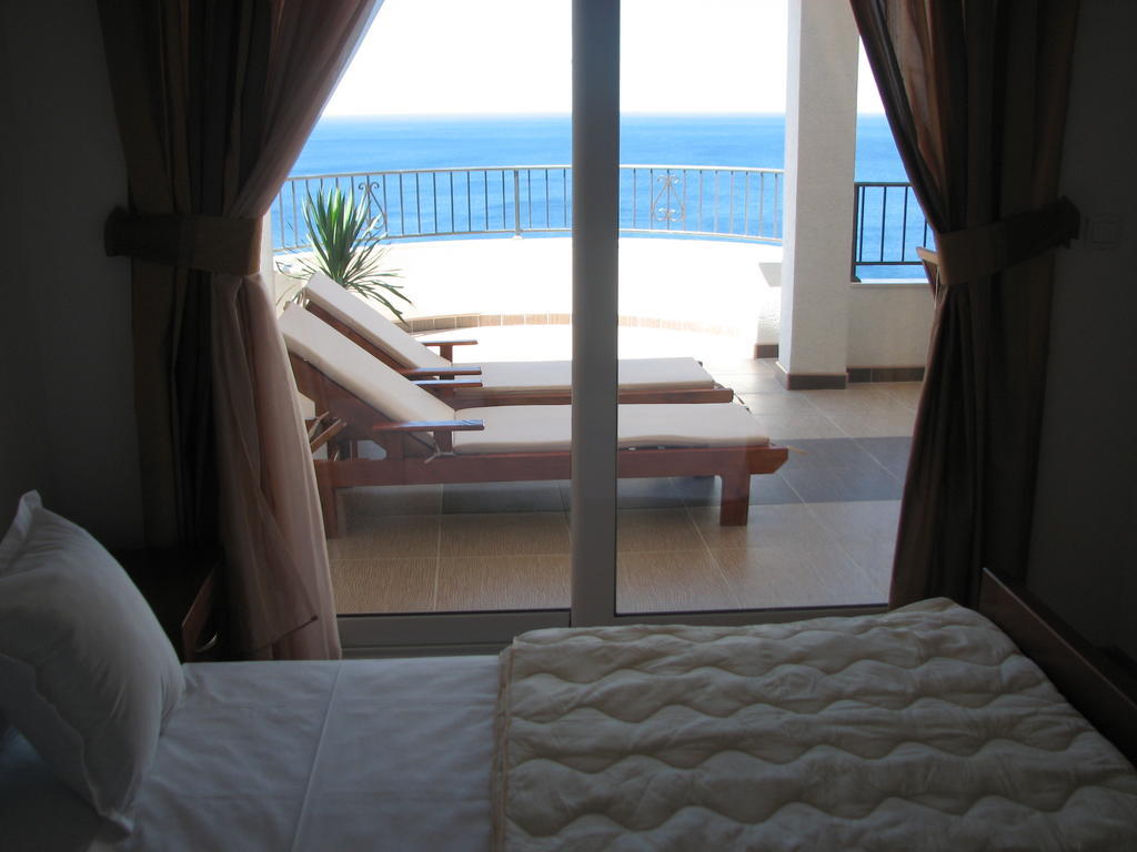 Apartments Leut Sveti Stefan Δωμάτιο φωτογραφία
