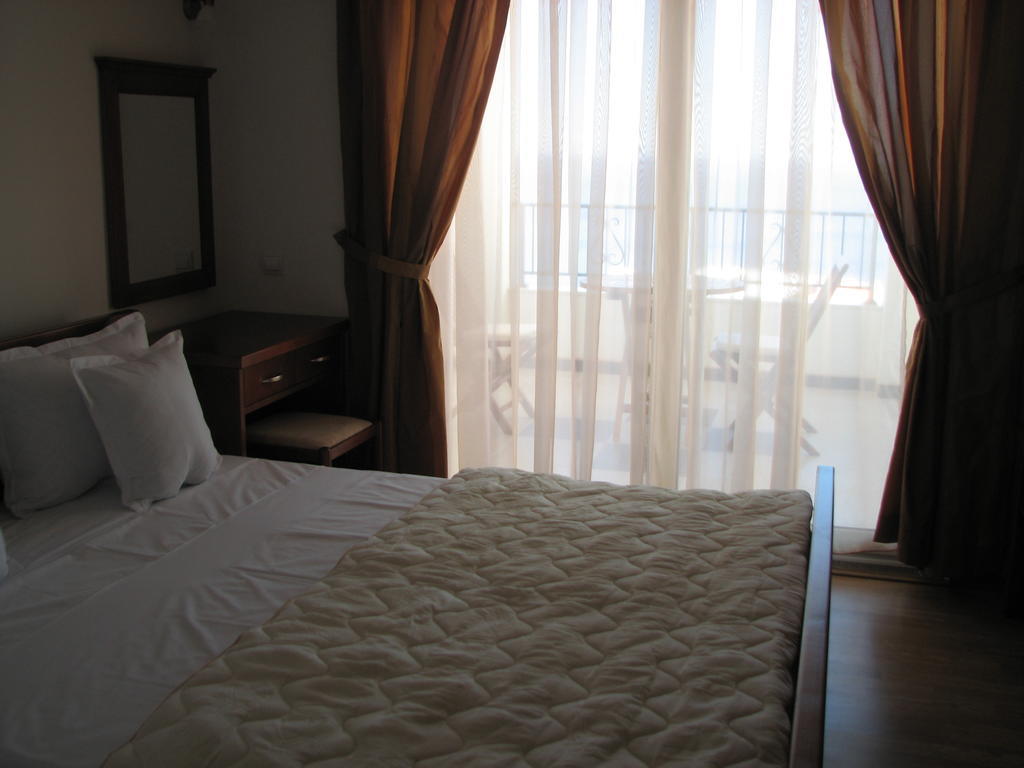 Apartments Leut Sveti Stefan Δωμάτιο φωτογραφία