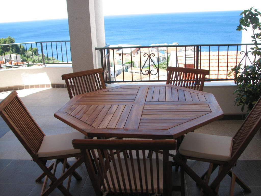 Apartments Leut Sveti Stefan Δωμάτιο φωτογραφία